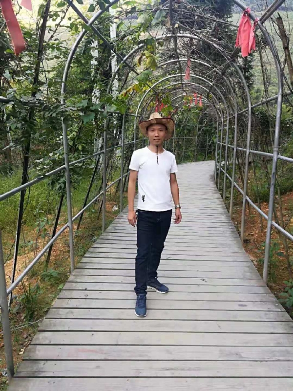 蓝天的第一张照片--绵阳相亲服务中心