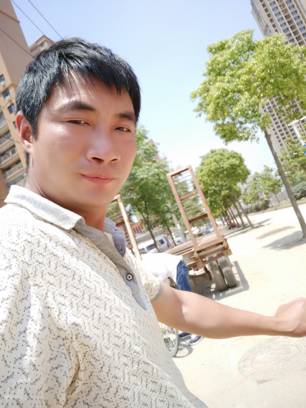 勇哥的第一张照片--绵阳相亲服务中心