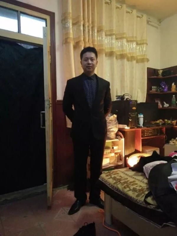 亮亮的第一张照片--绵阳相亲服务中心