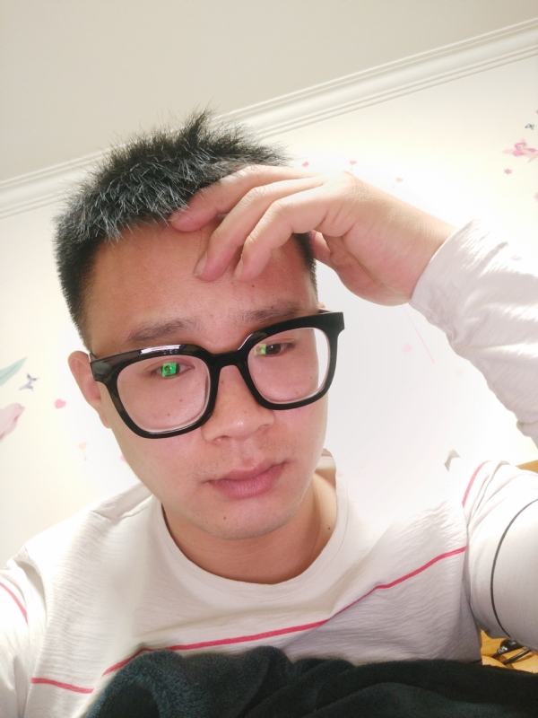 华灯初上的夜晚的第一张照片--绵阳相亲服务中心