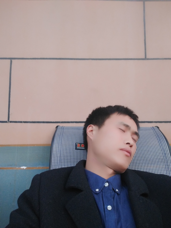 有钱爱情才能长久的第一张照片--绵阳相亲服务中心