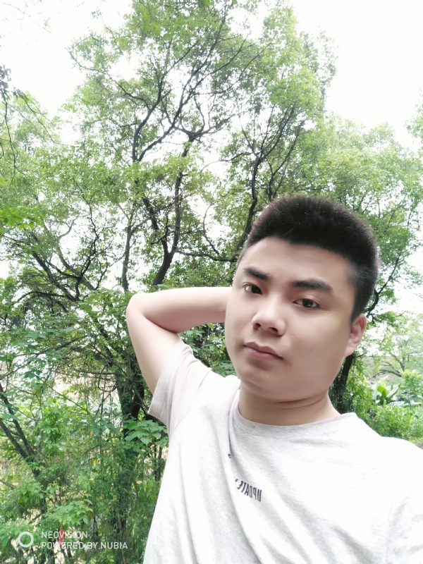 黄帅哥的第一张照片--绵阳相亲服务中心