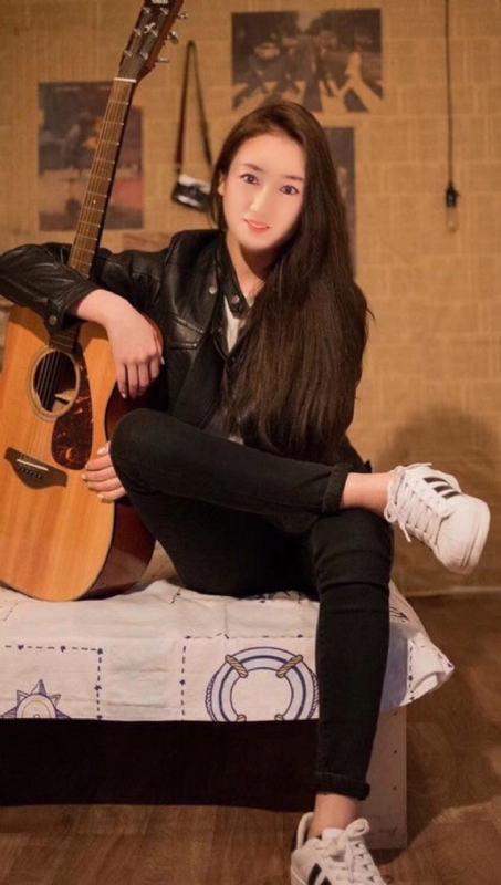 水中月的第一张照片--绵阳相亲服务中心