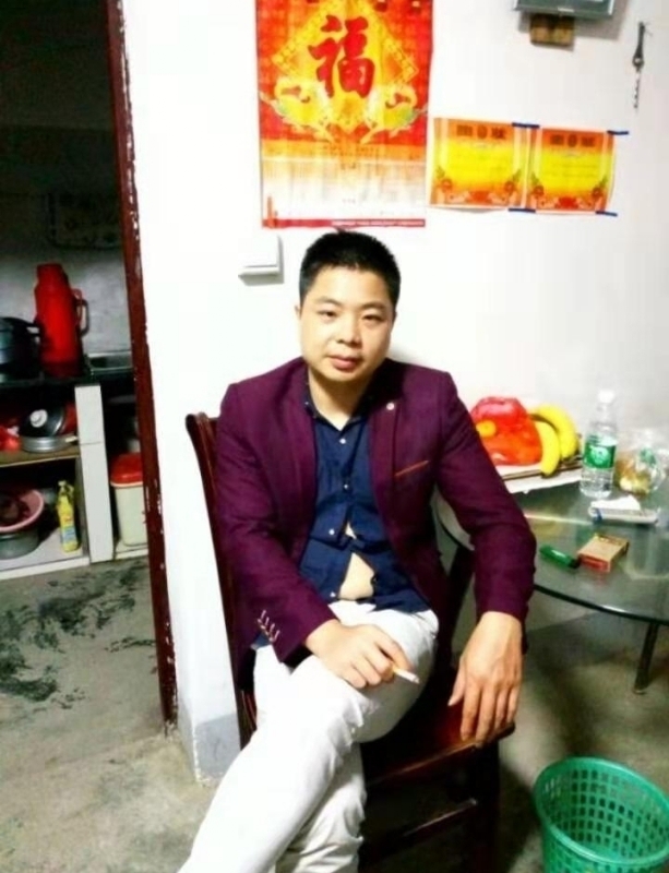 蓝色的微笑的第一张照片--绵阳相亲服务中心