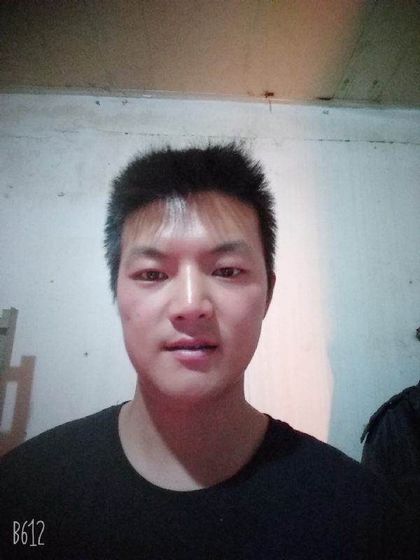 风轻云淡的第一张照片--绵阳相亲服务中心