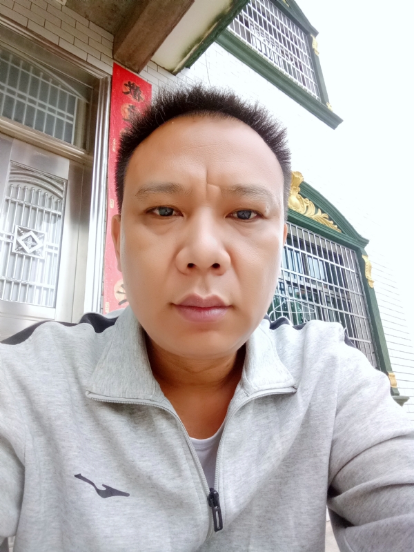 随缘的第一张照片--绵阳相亲服务中心