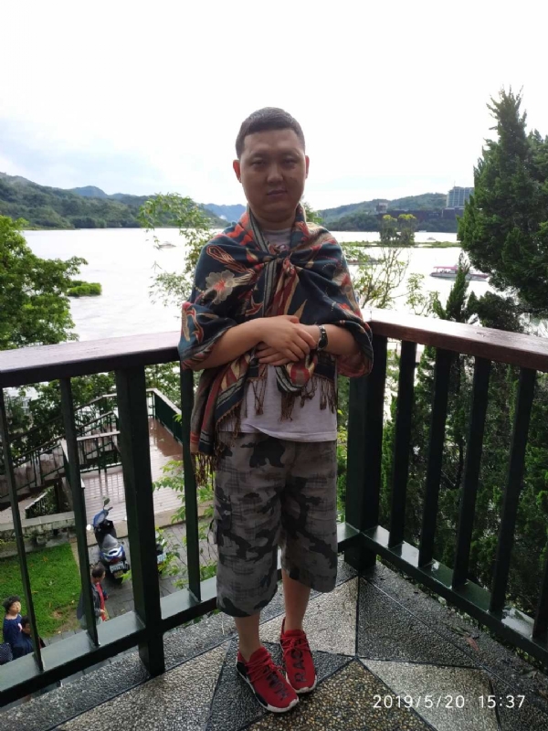 爱情里的俩个人的第一张照片--绵阳相亲服务中心