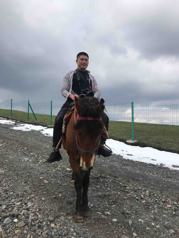 一个人的第一张照片--绵阳相亲服务中心