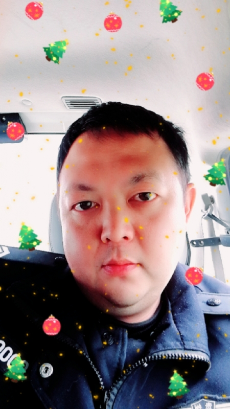 恨孤独的第一张照片--绵阳相亲服务中心