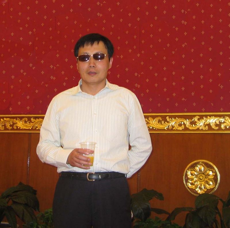 威胜的第二张照片--绵阳相亲服务中心