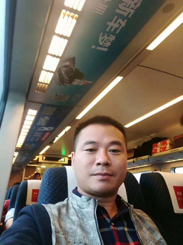 等爱的人的第一张照片--绵阳相亲服务中心