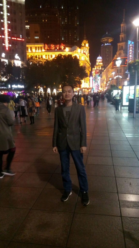 水池养鱼的第一张照片--绵阳相亲服务中心