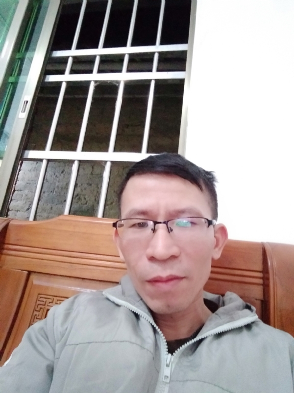 奋斗的第一张照片--绵阳相亲服务中心