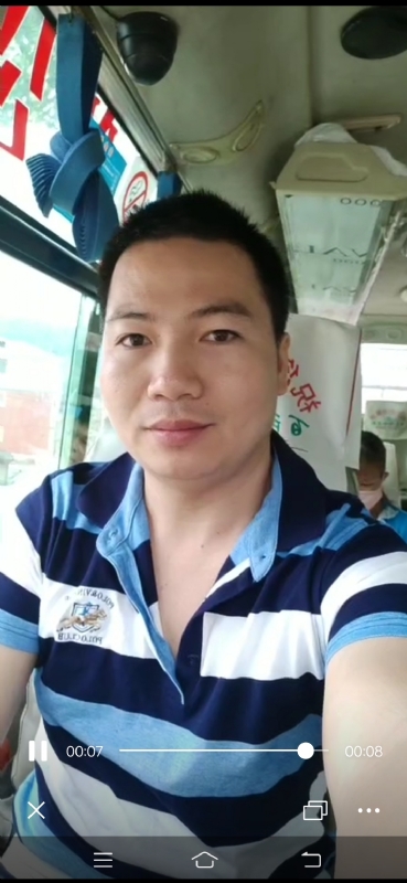 恋人未满的第一张照片--绵阳相亲服务中心