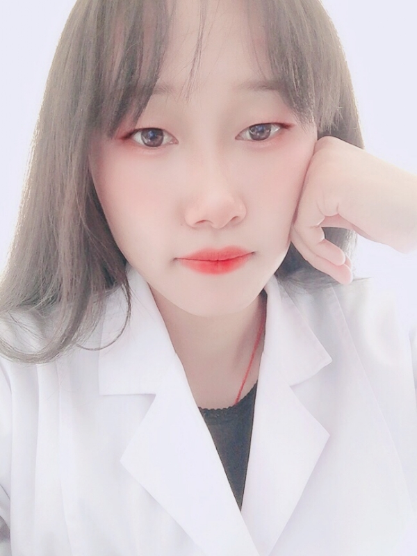 白婚纱的第一张照片--绵阳相亲服务中心