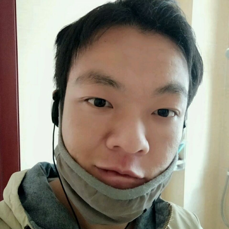 泡沫哭泣的第一张照片--绵阳相亲服务中心