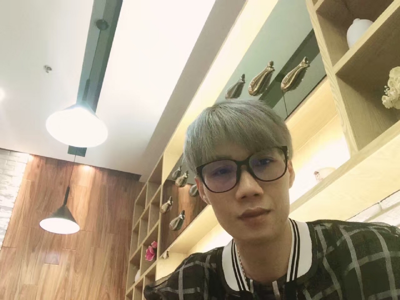 黄峰的第二张照片--绵阳相亲服务中心