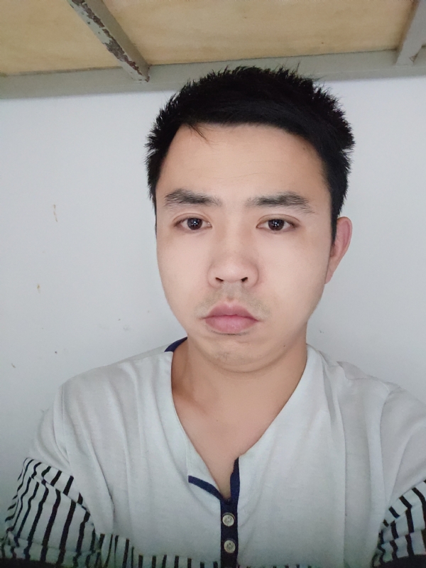 老男孩的第二张照片--绵阳相亲服务中心