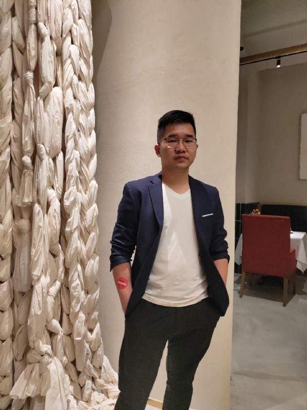 在路上的第二张照片--绵阳相亲服务中心