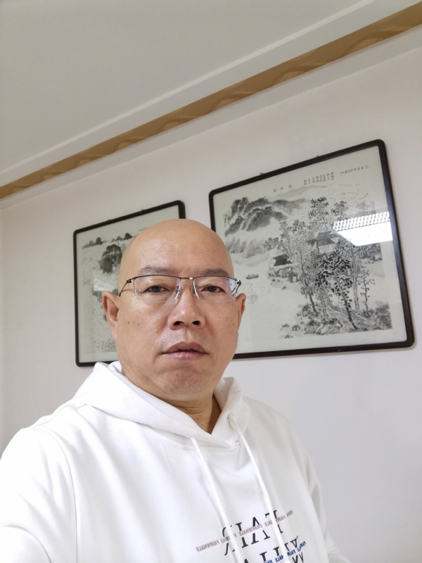 光头博士的第一张照片--绵阳相亲服务中心