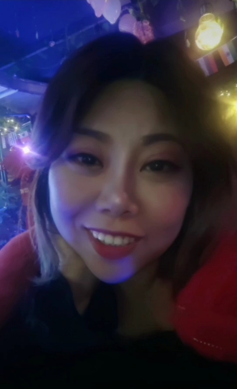 收快递的费仙女的第一张照片--绵阳相亲服务中心