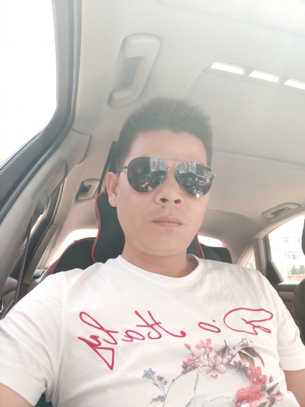 单身已久的第一张照片--绵阳相亲服务中心