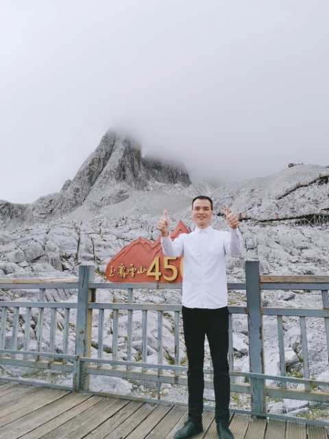 灰太狼的第一张照片--绵阳相亲服务中心