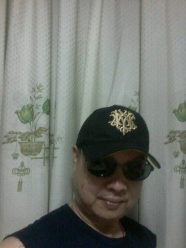 时尚厨男的第一张照片--绵阳相亲服务中心