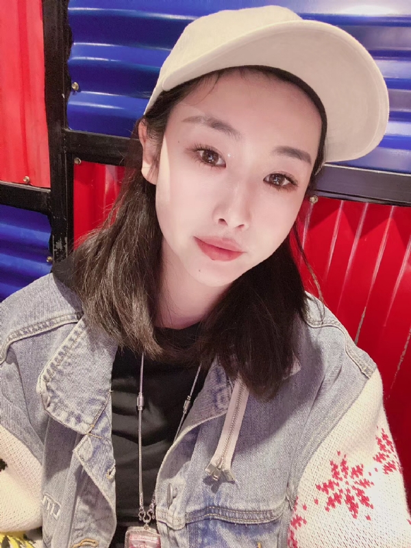 玲珑的第一张照片--绵阳相亲服务中心