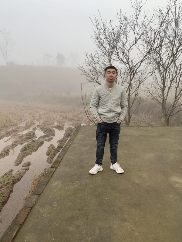 迷路的小猪的第一张照片--绵阳相亲服务中心