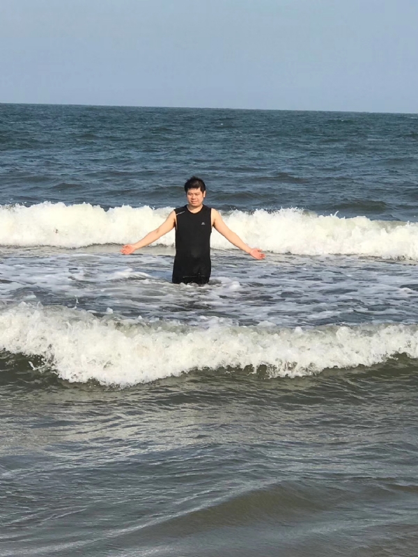 TS杰的第一张照片--绵阳相亲服务中心