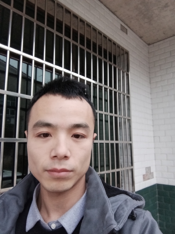 笑得那么开心的第三张照片--绵阳相亲服务中心