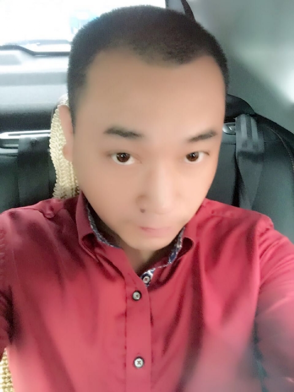 在一个路口等的第一张照片--绵阳相亲服务中心