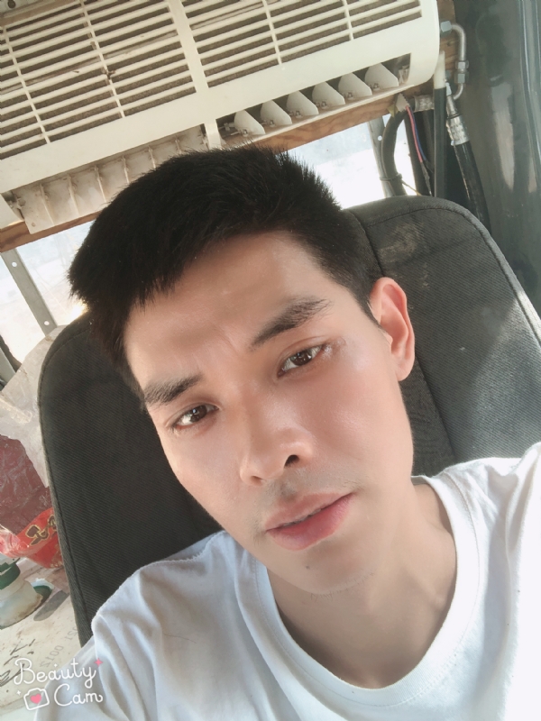 小董的第一张照片--绵阳相亲服务中心