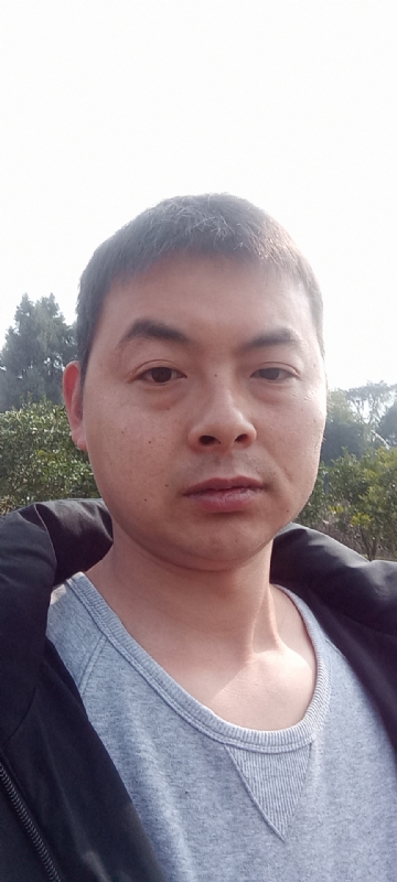 亲亲抱抱我爱你的第一张照片--绵阳相亲服务中心