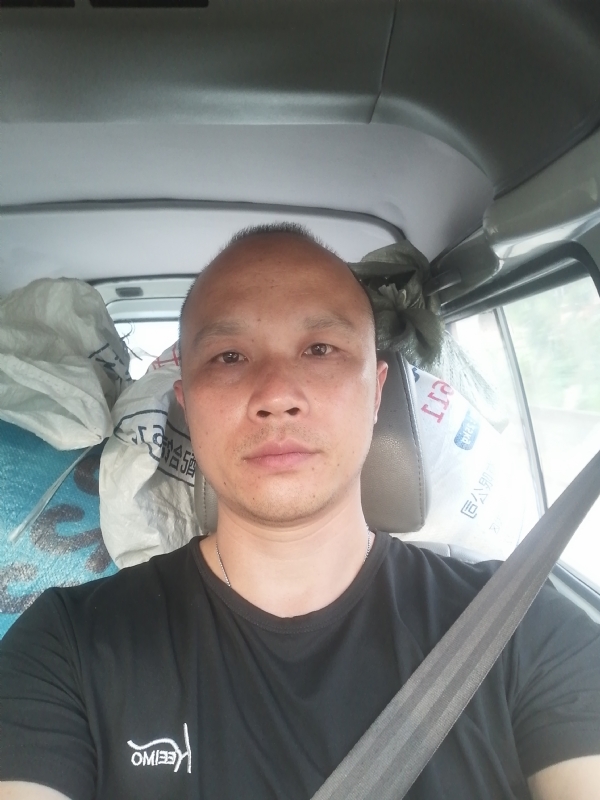 新旺丁的第二张照片--绵阳相亲服务中心