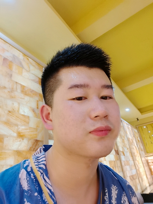 六月与阿十二的第一张照片--绵阳相亲服务中心