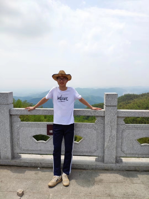 华华的第四张照片--绵阳相亲服务中心