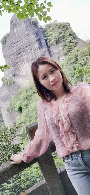 花开半夏的第二张照片--绵阳相亲服务中心