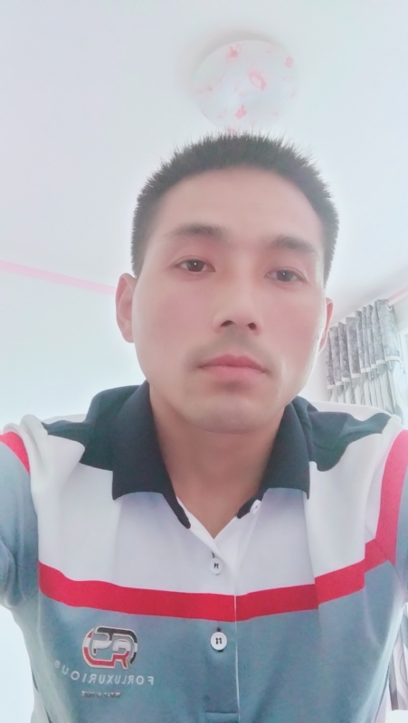 染红尘世的第二张照片--绵阳相亲服务中心