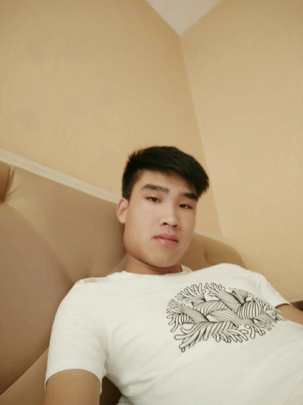 谁不曾孤单上路的第一张照片--绵阳相亲服务中心