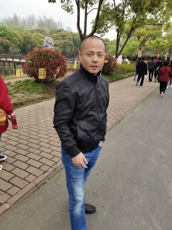 傻子的第一张照片--绵阳相亲服务中心