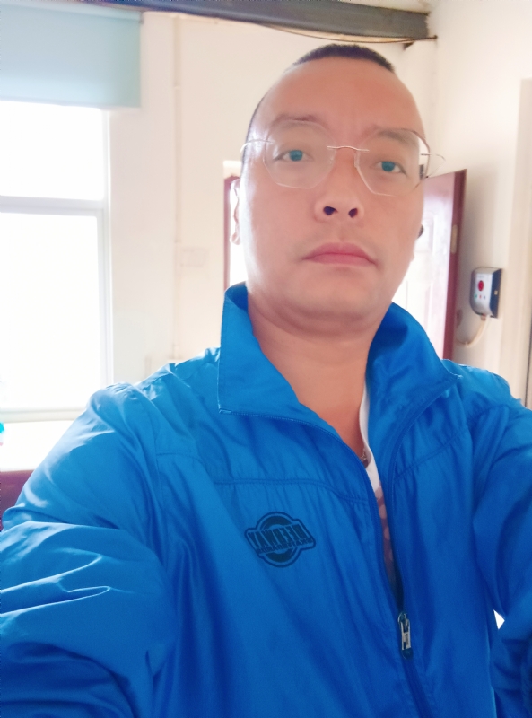 通海混混的第一张照片--绵阳相亲服务中心