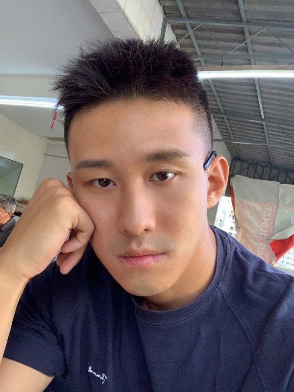 相见恨晚的第二张照片--绵阳相亲服务中心