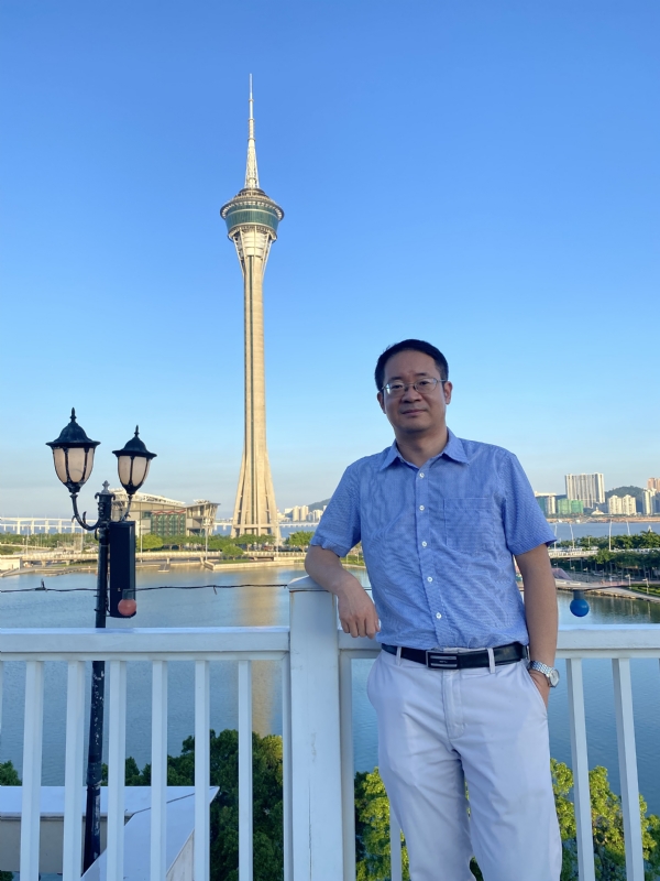 Yangyi的第三张照片--绵阳相亲服务中心