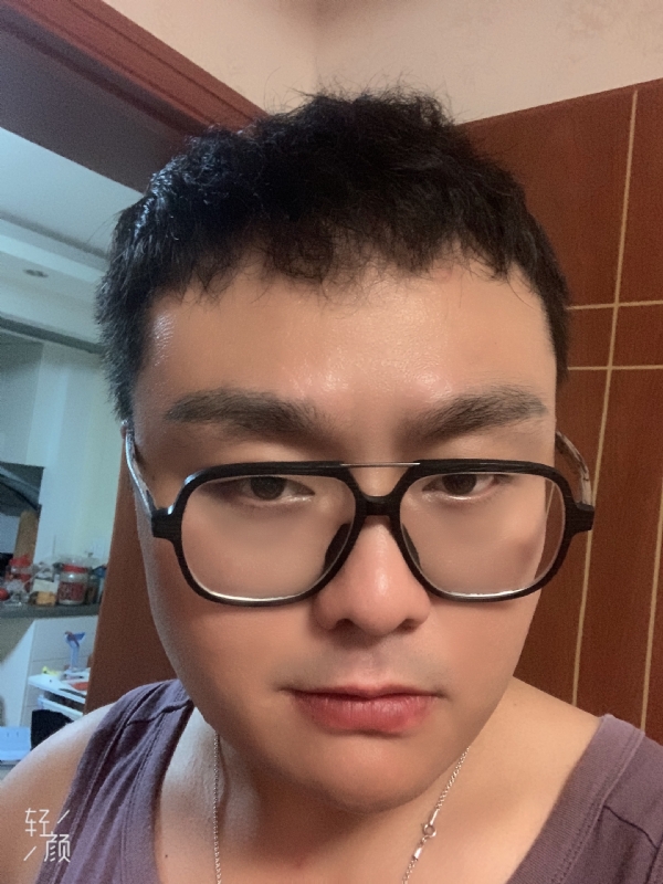 何为奈何的第三张照片--绵阳相亲服务中心