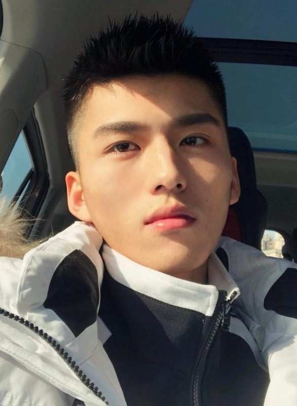 飞翔的第一张照片--绵阳相亲服务中心