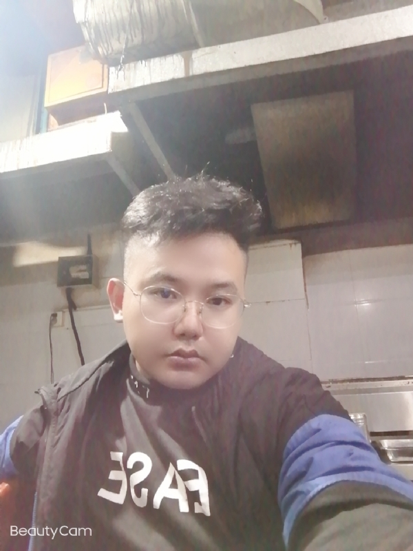 棒哥的第一张照片--绵阳相亲服务中心