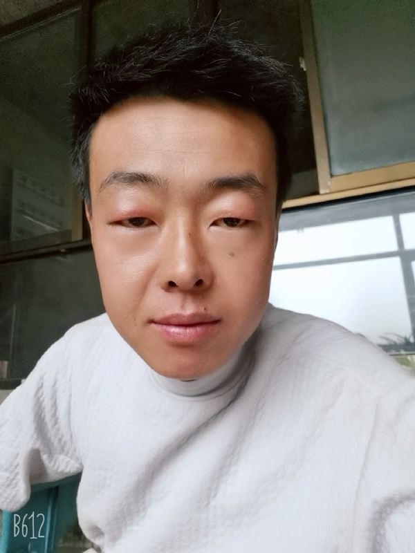 缺爱80后的第一张照片--绵阳相亲服务中心