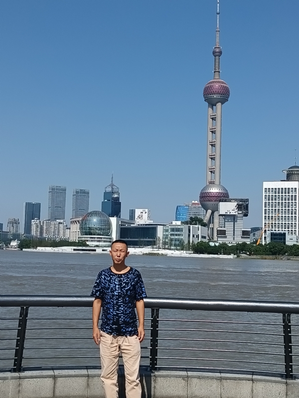 伪装浪漫的第一张照片--绵阳相亲服务中心